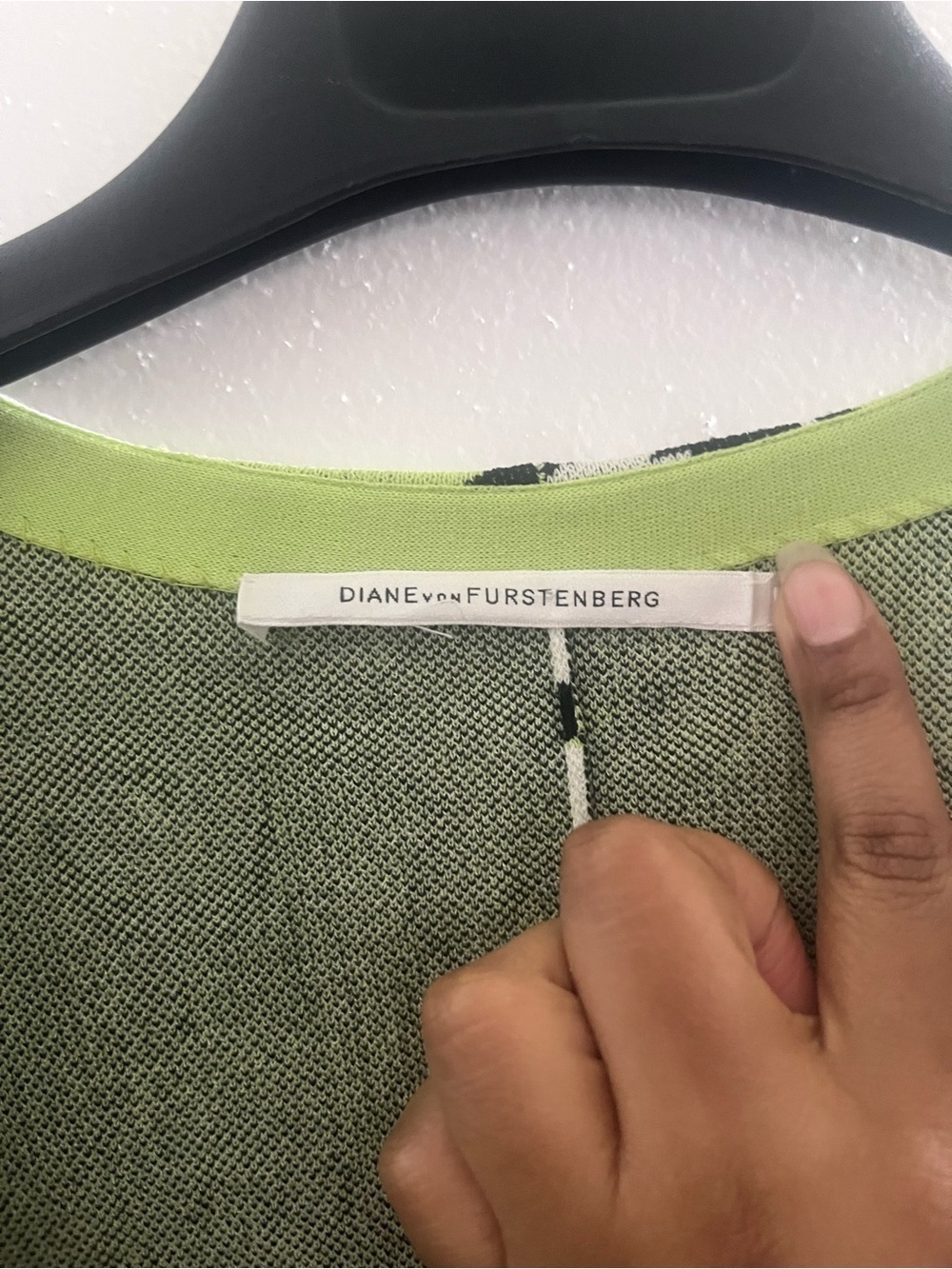 Diane Von Furstenberg Olive Green Knit Top with Lime Trim Please read❗️❗️ - Picture 6 of 6